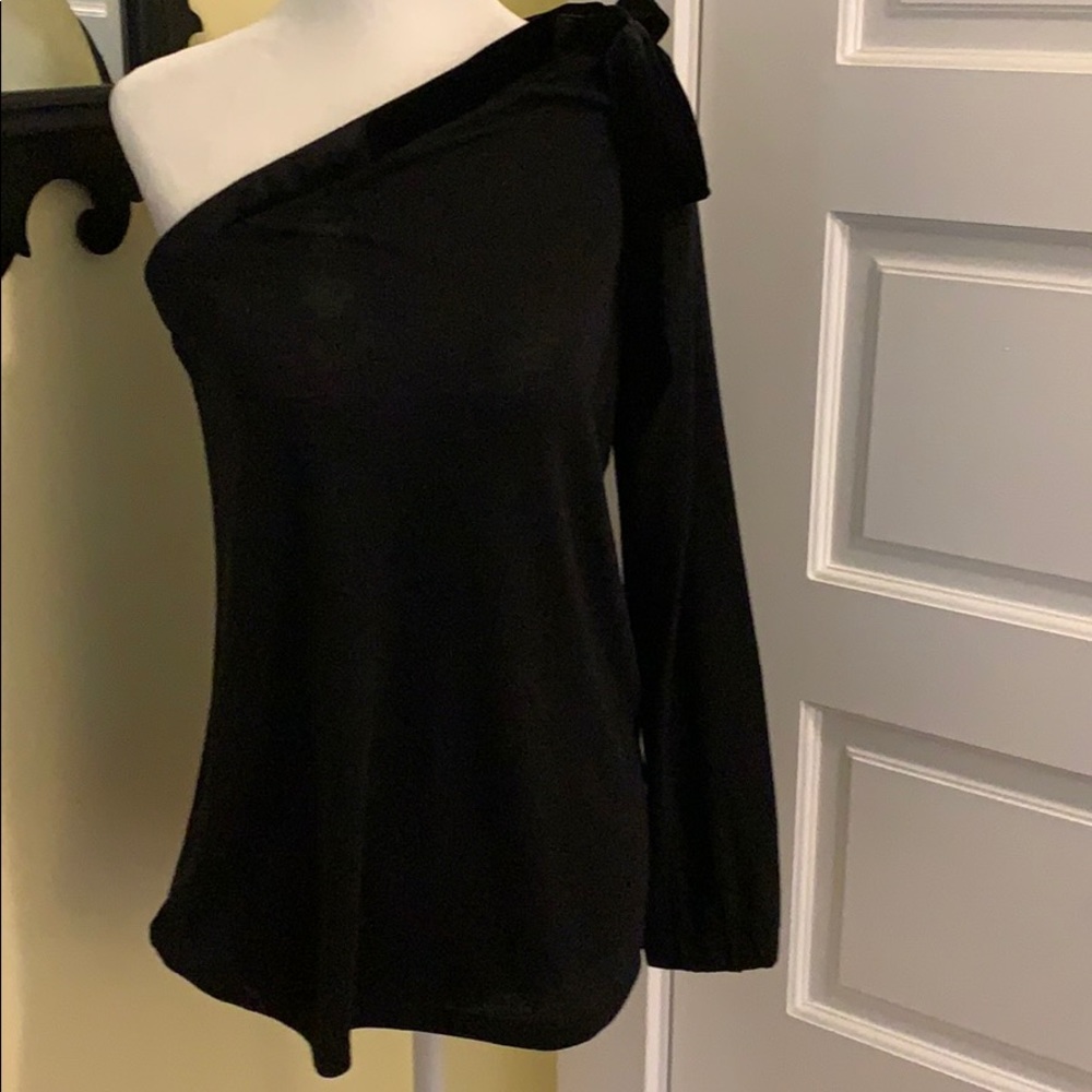 LOFT Black One-Shoulder Knot Long Sleeve Top